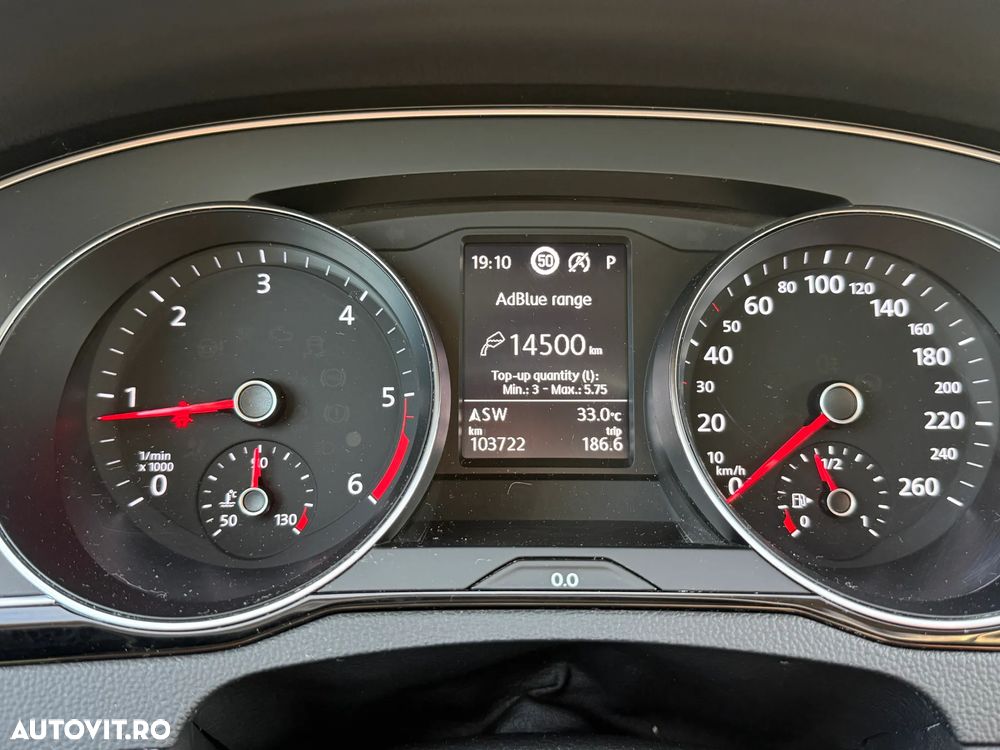 Volkswagen Passat 2.0 TDI DSG Comfortline - 9