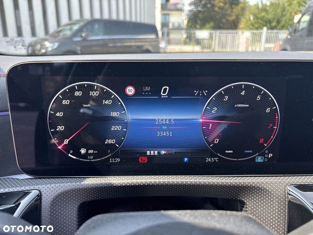 Mercedes-Benz CLA - 13