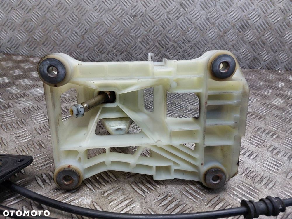 LEWAREK ZMIANY BIEGÓW + LINKI TOYOTA PREVIA II 2.0 D4D - 6