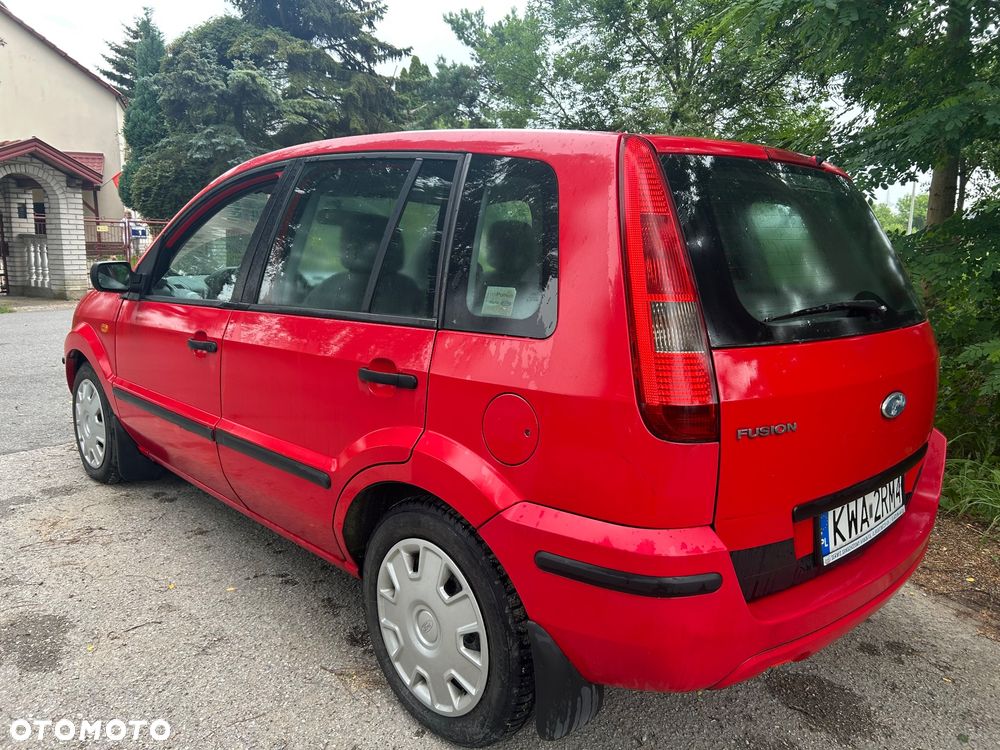 Ford Fusion 1.4 Ambiente - 14