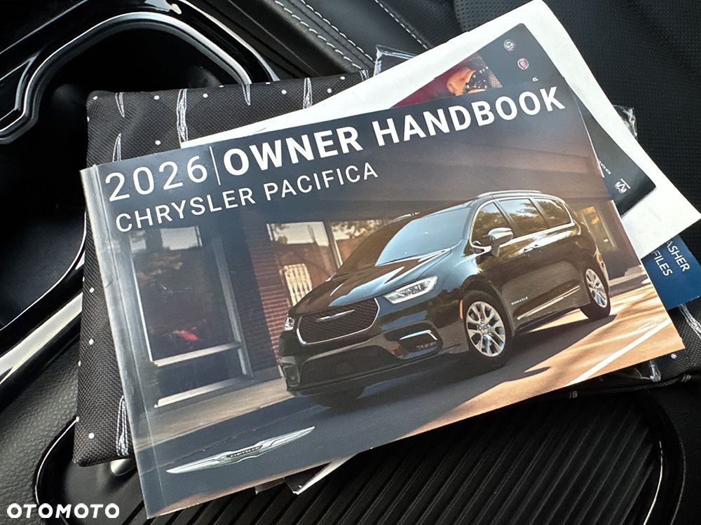 Chrysler Pacifica - 29