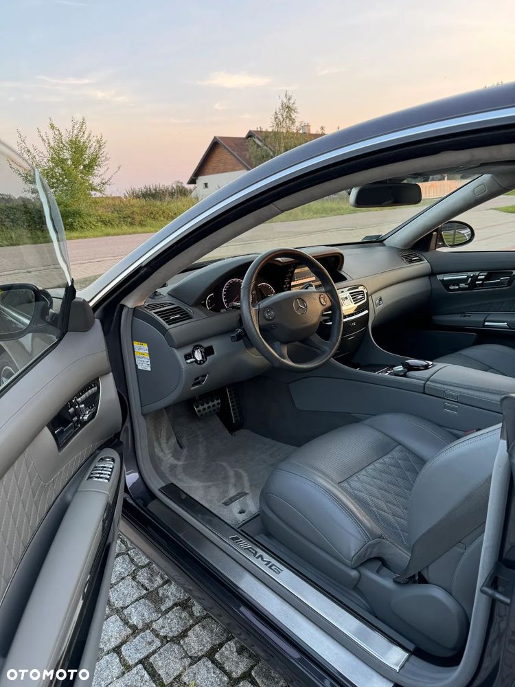 Mercedes-Benz CL 65 AMG - 10