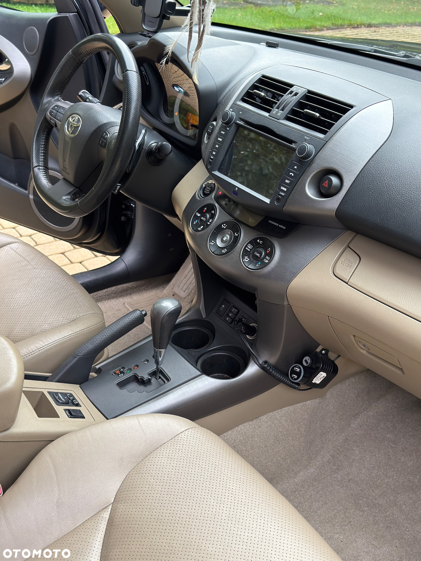 Toyota RAV4 2.2 D-CAT Premium - 3