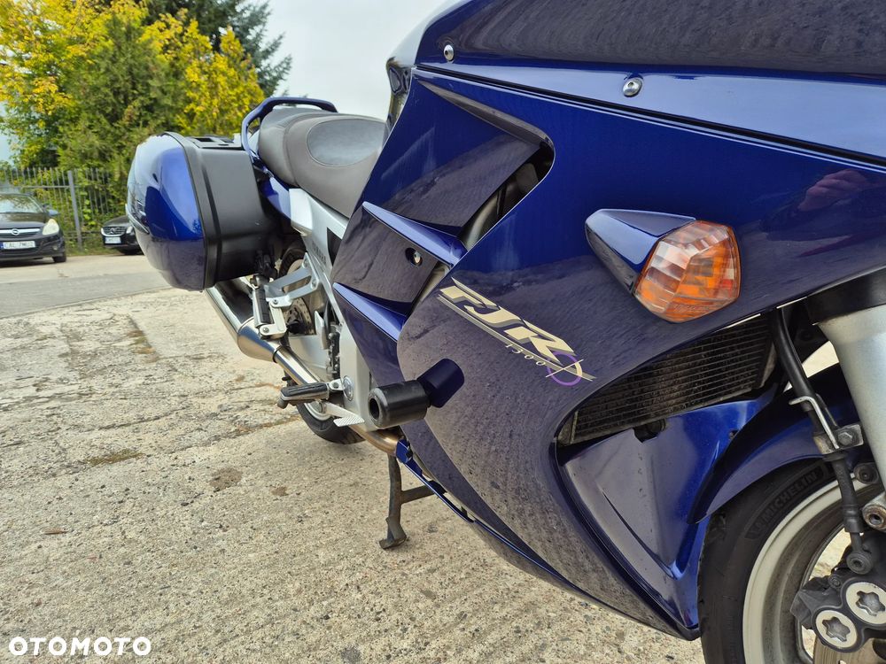 Yamaha FJR - 10