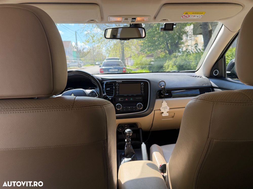 Mitsubishi Outlander 2.2 Litre DI-D AWD Instyle - 7