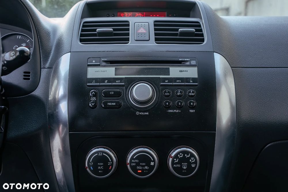 Suzuki SX4 - 10