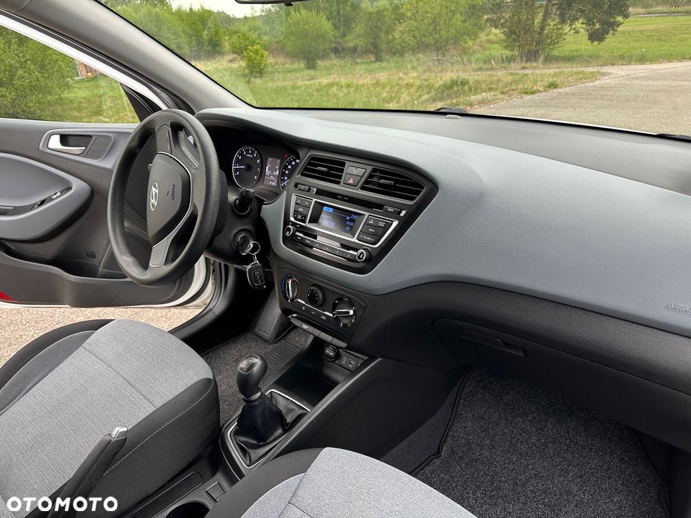 Hyundai i20 blue 1.2 Classic - 33