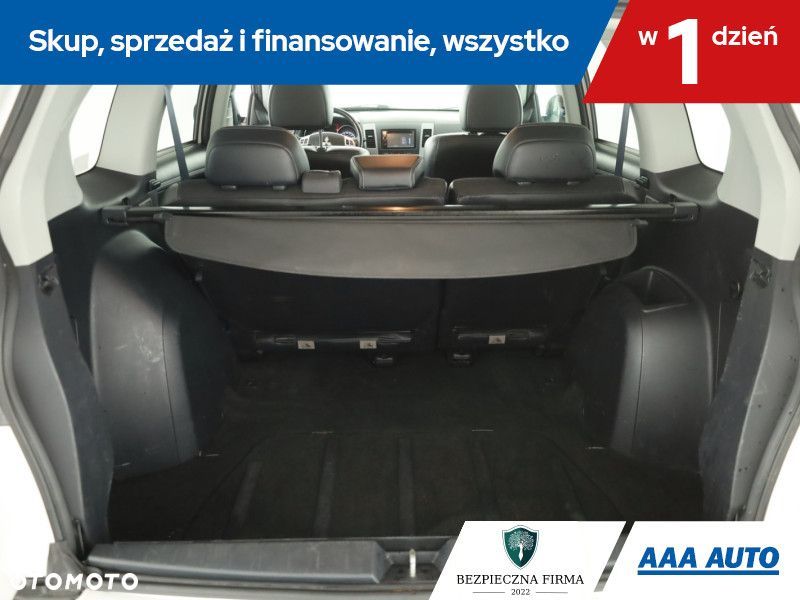 Mitsubishi Outlander - 18