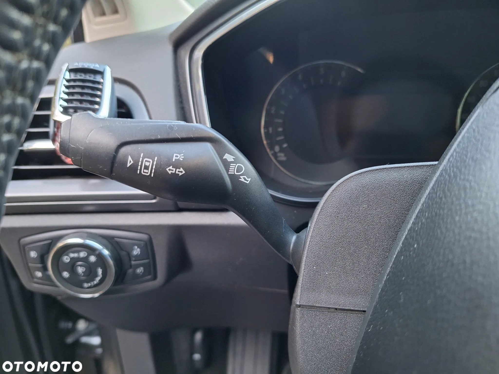 Ford Mondeo 2.0 TDCi Titanium PowerShift - 17