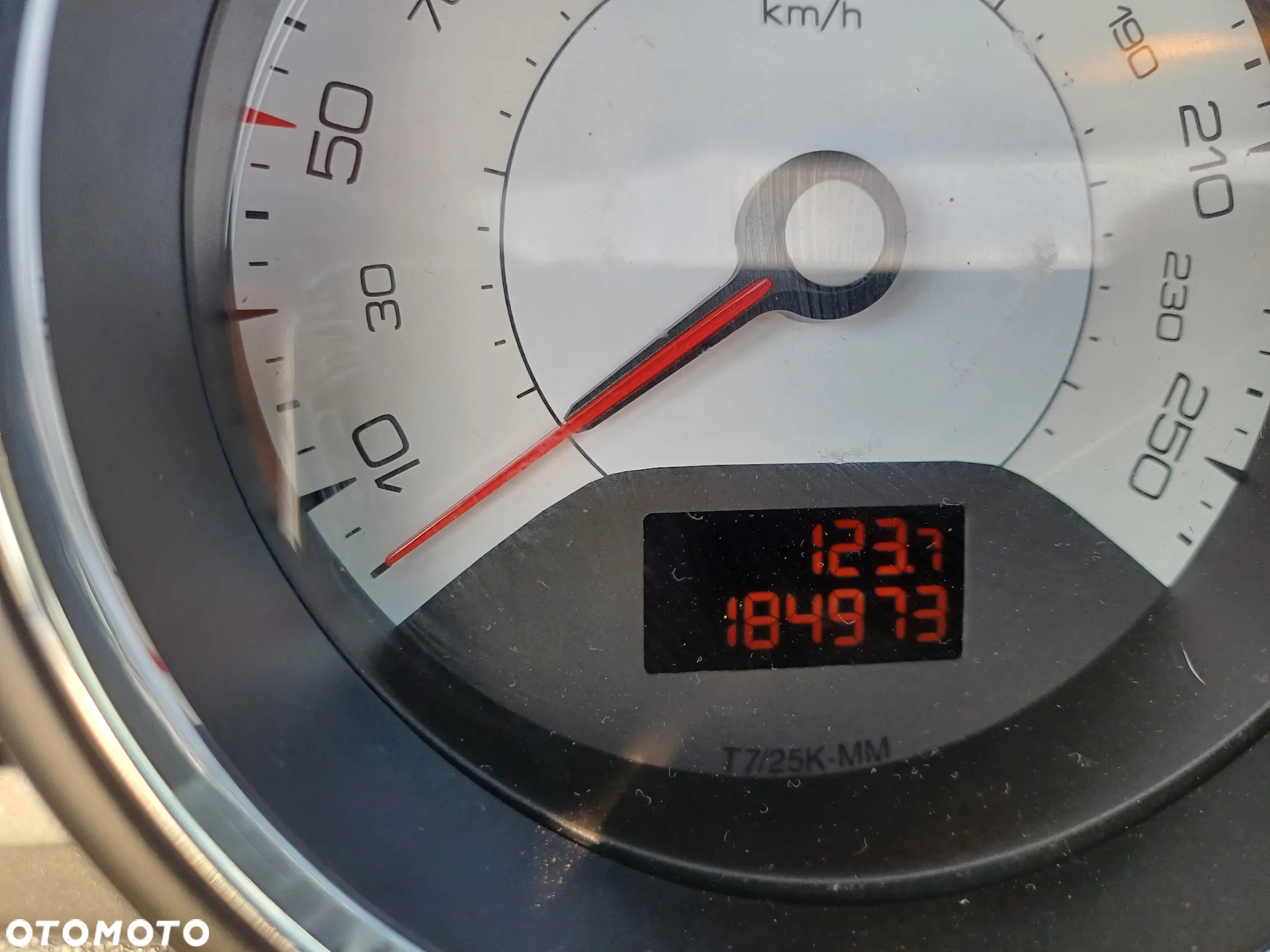 Peugeot 308 CC 2.0 HDi Sport Pack - 28