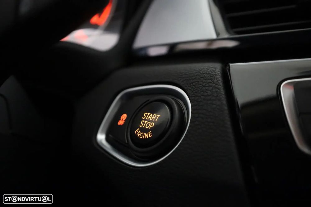 BMW X1 18 d sDrive Auto Advantage - 43