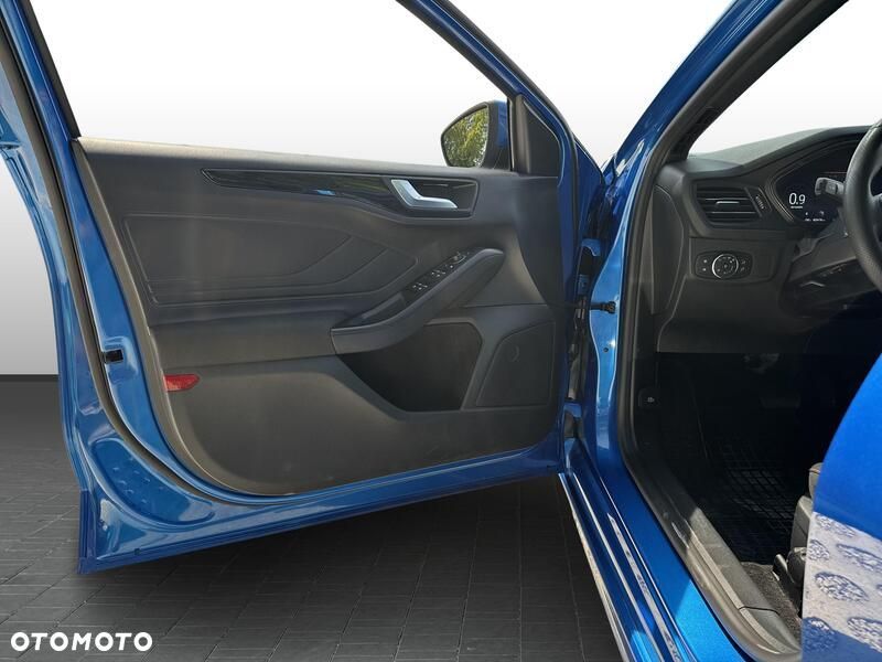 Ford Focus 1.0 EcoBoost mHEV ST-Line X - 12