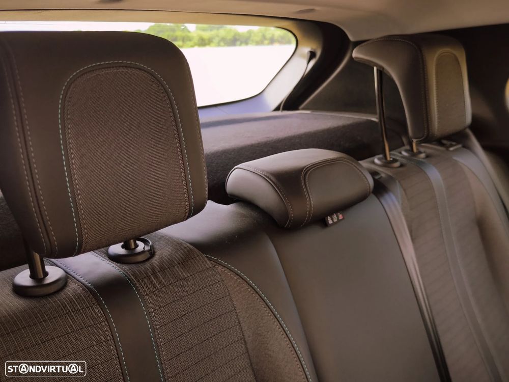 Peugeot 2008 PureTech 130 EAT8 Allure - 19