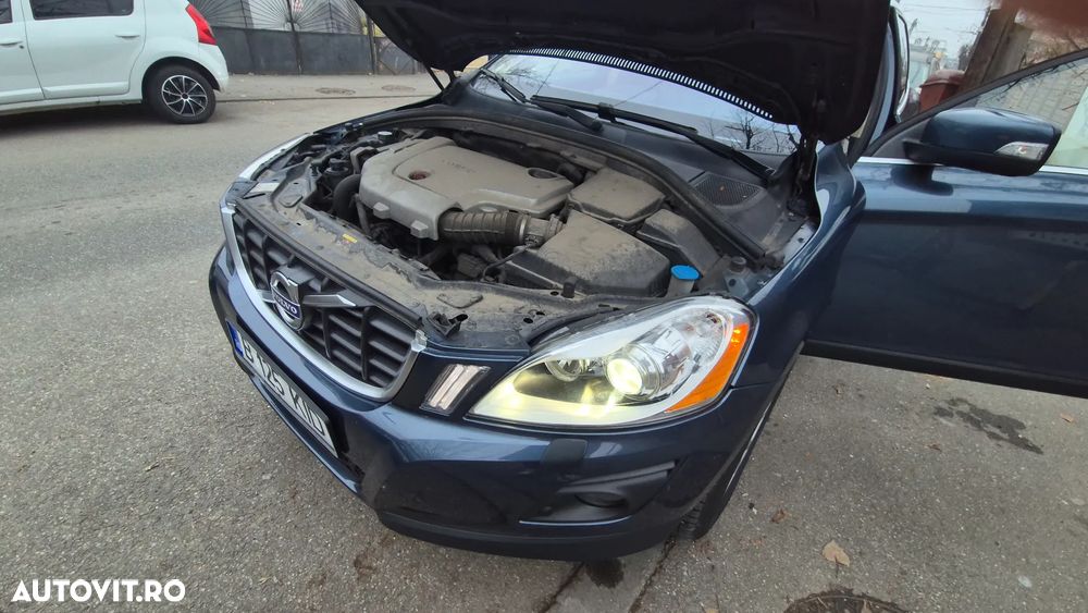 Volvo XC 60 D5 AWD Momentum - 17