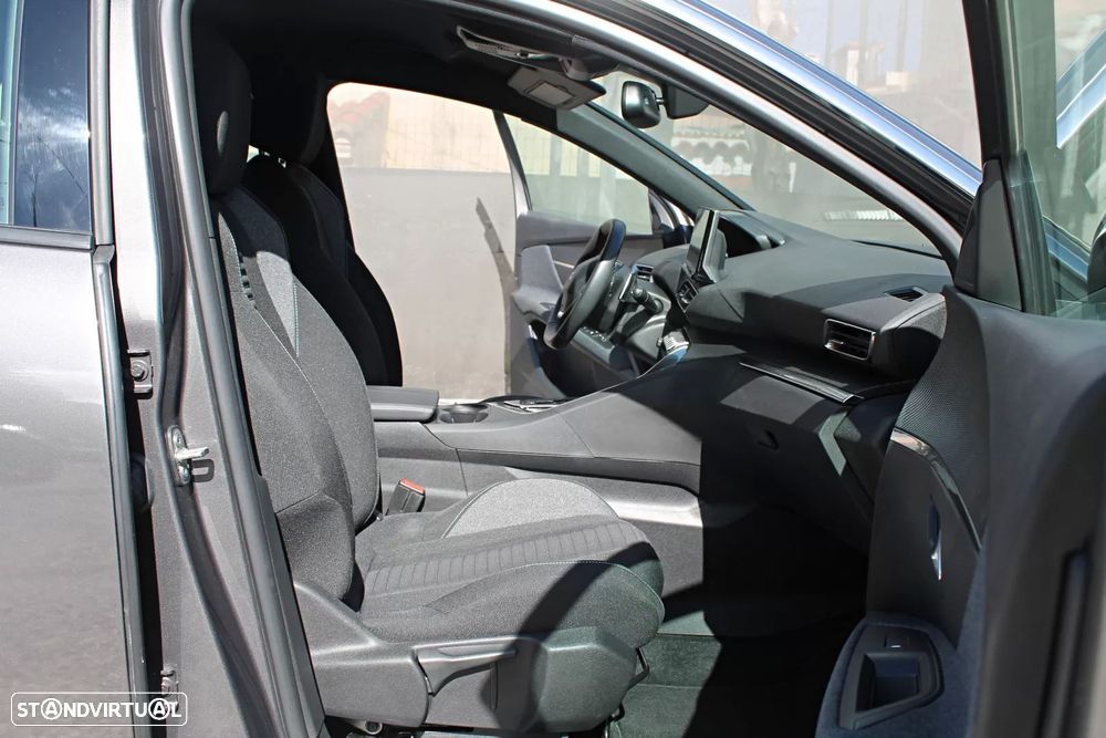 Peugeot 3008 1.6 Hybrid Active Pack e-EAT8 — fotografia 18