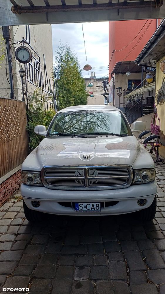 Dodge Caravan - 4