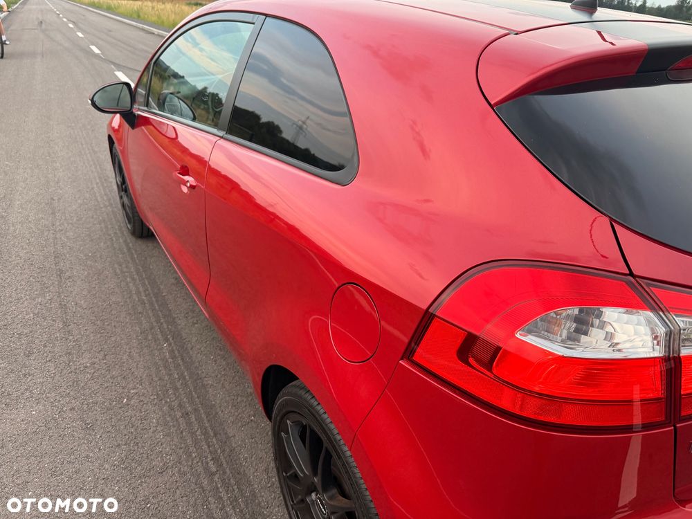Kia Rio 1.2 L - 14