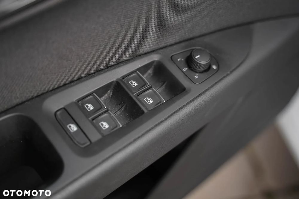 Seat Leon 2.0 TDI DPF DSG Xcellence - 14