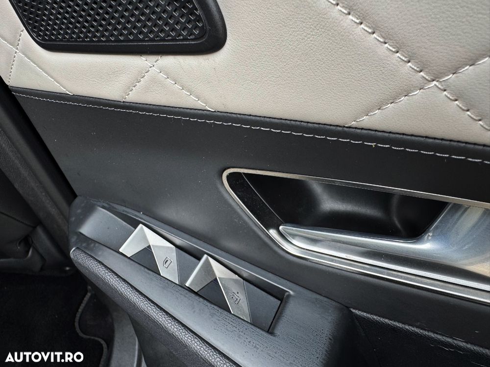 DS Automobiles DS 7 Crossback Crossback 4x4 RIVOLI - 19