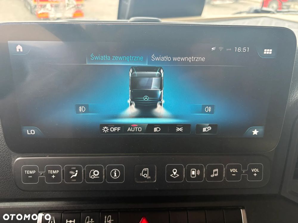 Mercedes-Benz Actros - 12