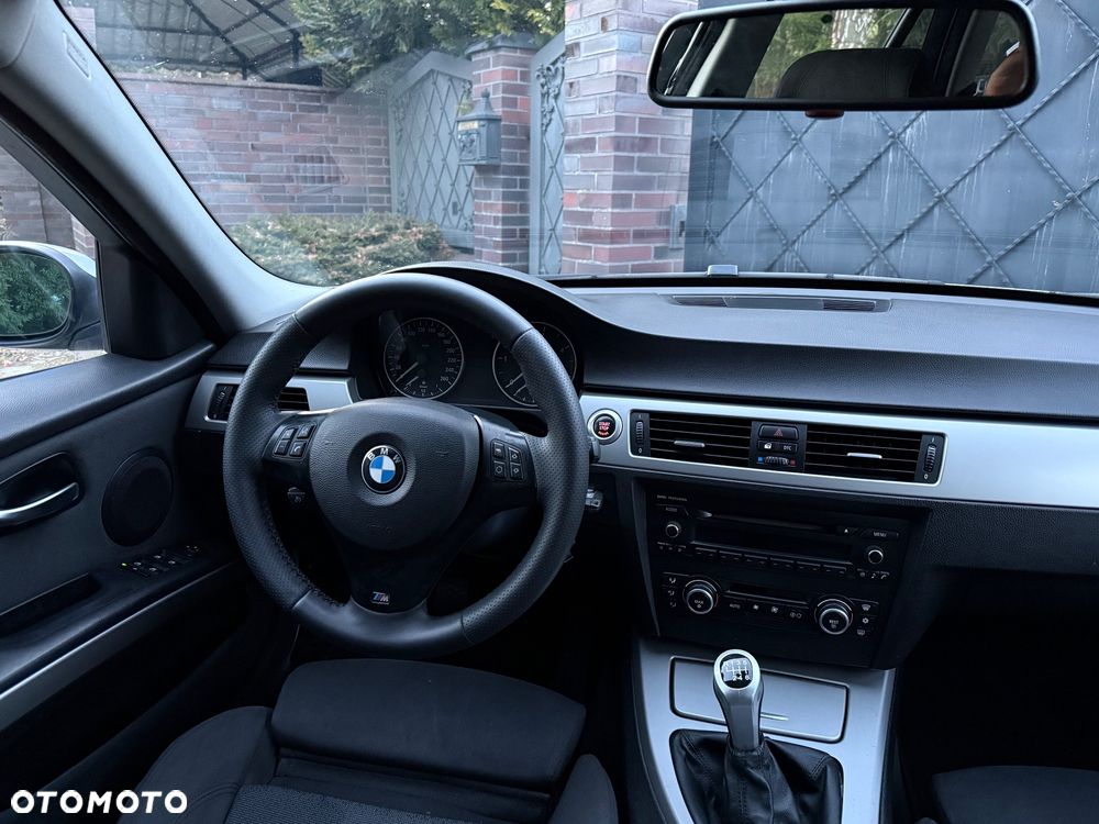 BMW Seria 3 318d DPF Edition Sport - 19