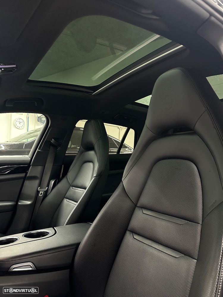 Porsche Panamera Sport Turismo 4S E-Hybrid - 11
