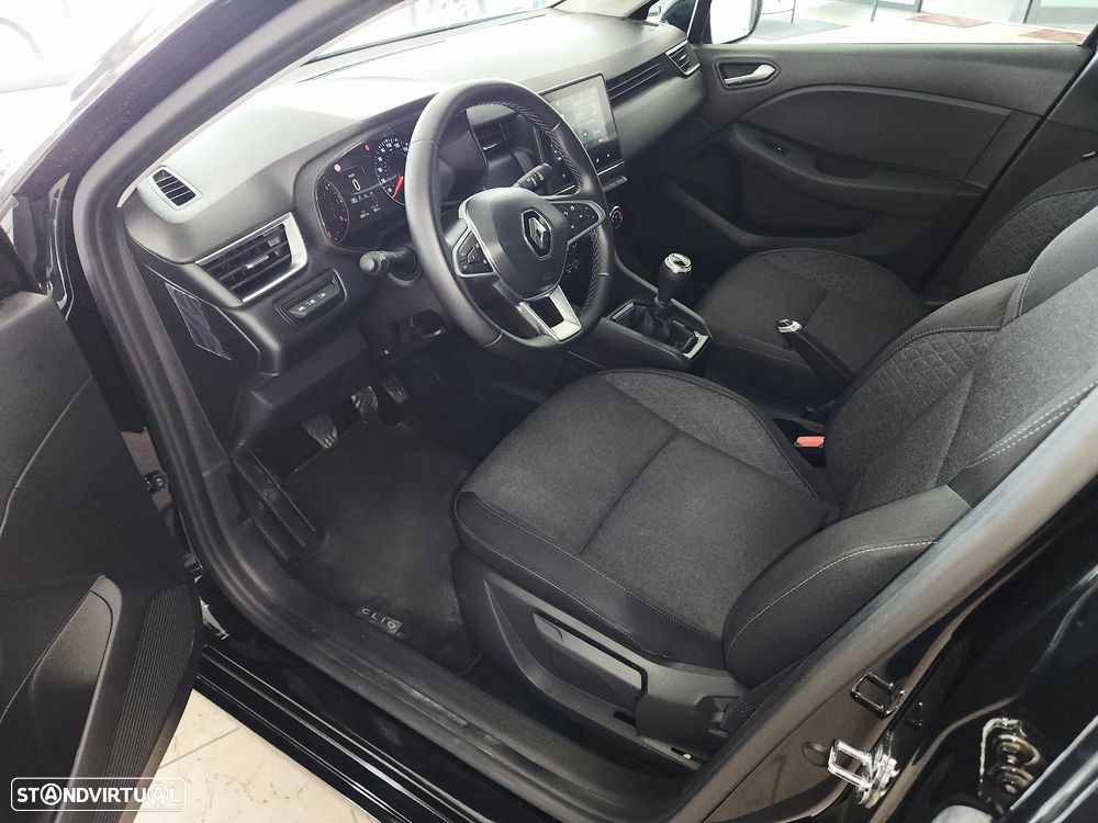 Renault Clio - 19