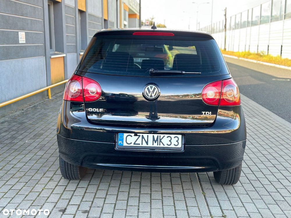 Volkswagen Golf - 5