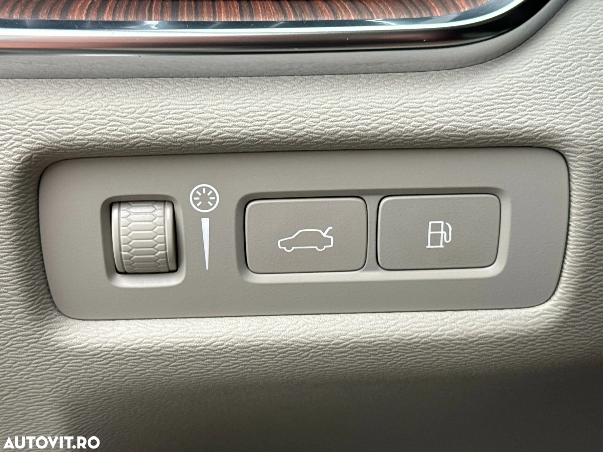 Volvo V60 T8 AWD Recharge Geartronic Inscription - 17