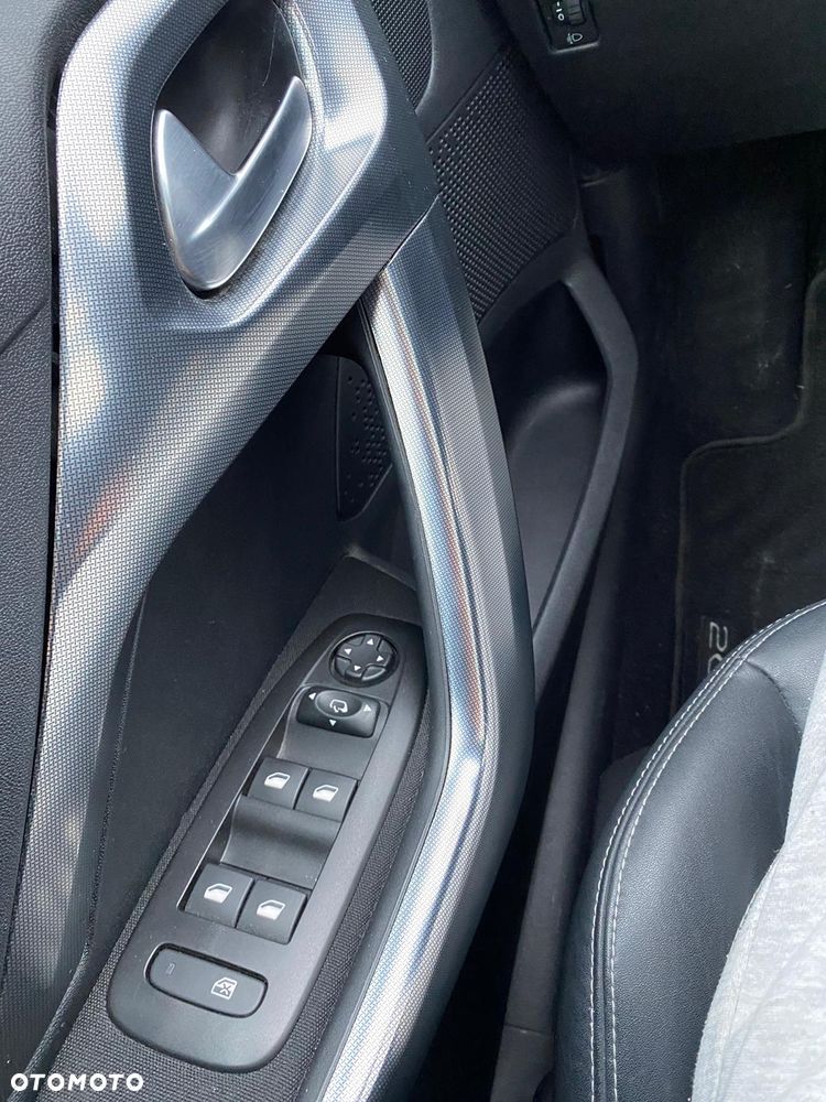 Peugeot 2008 PureTech 110 Stop&Start Crossway - 19