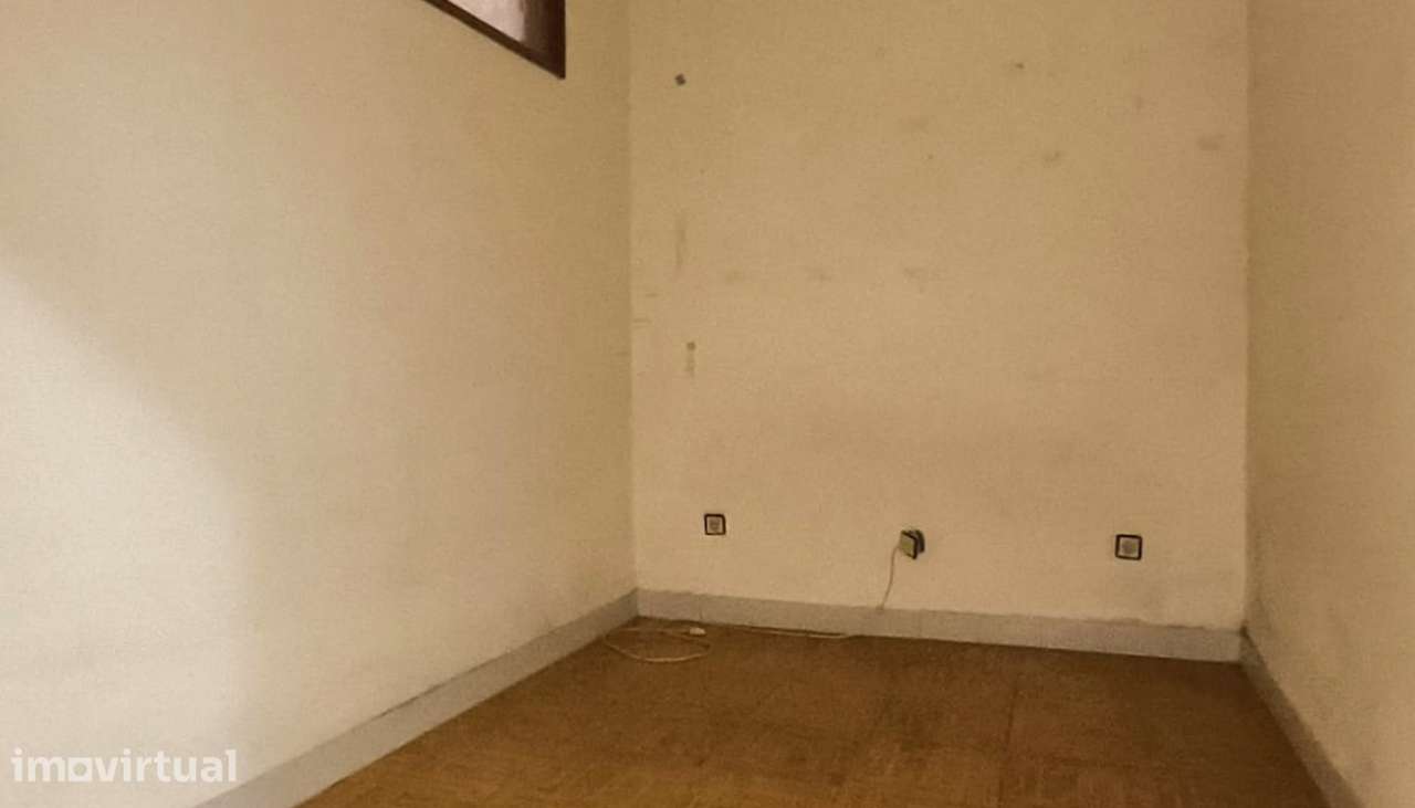 Venda de Apartamento T1+1, na 2ª linha de mar, na Póvoa de Varzim - Grande imagem: 3/9