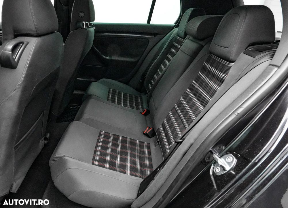 Volkswagen Golf 2.0 FSI GTI - 16