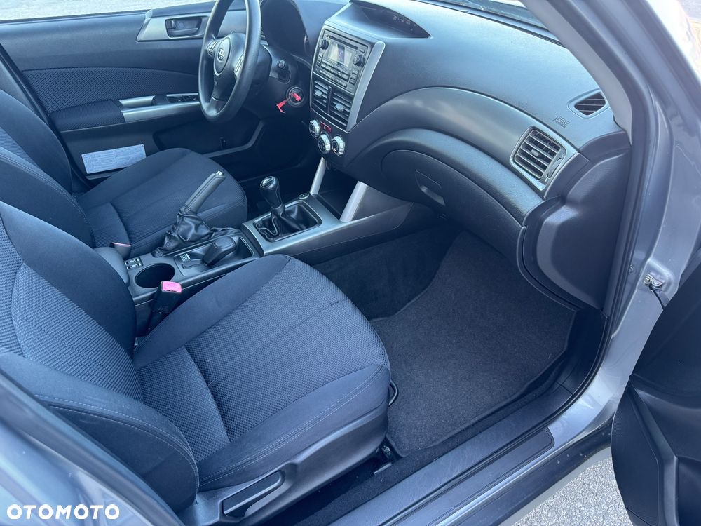 Subaru Forester 2.0X Trend - 21