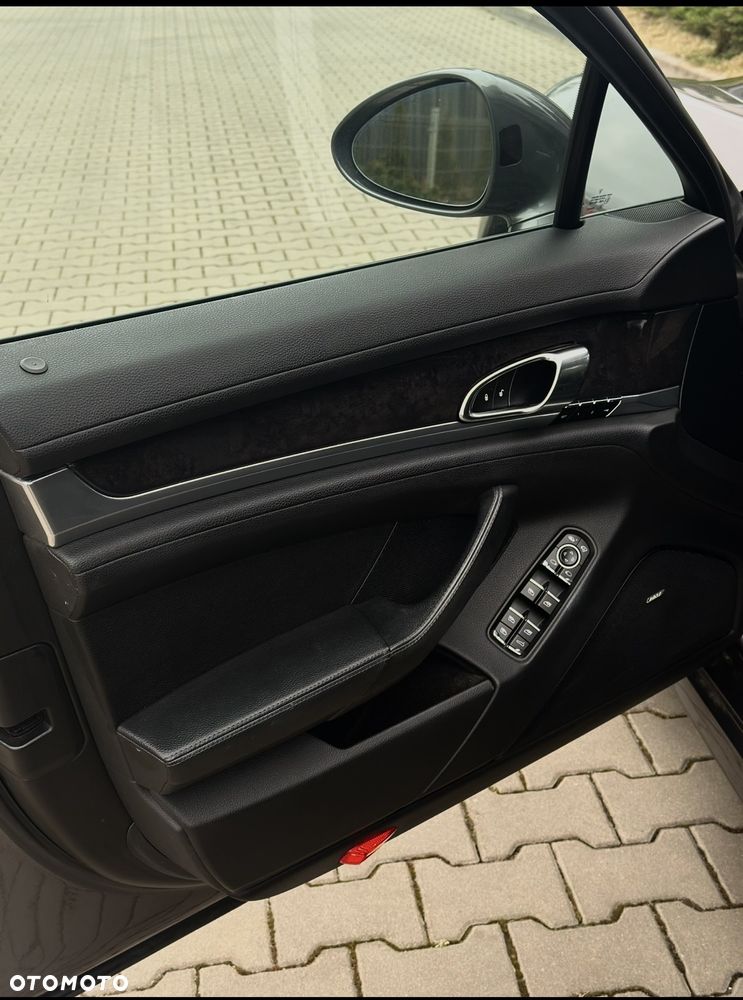 Porsche Panamera - 8