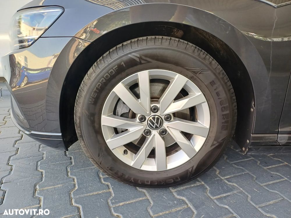 Volkswagen Passat 1.5 TSI ACT DSG Trendline - 5