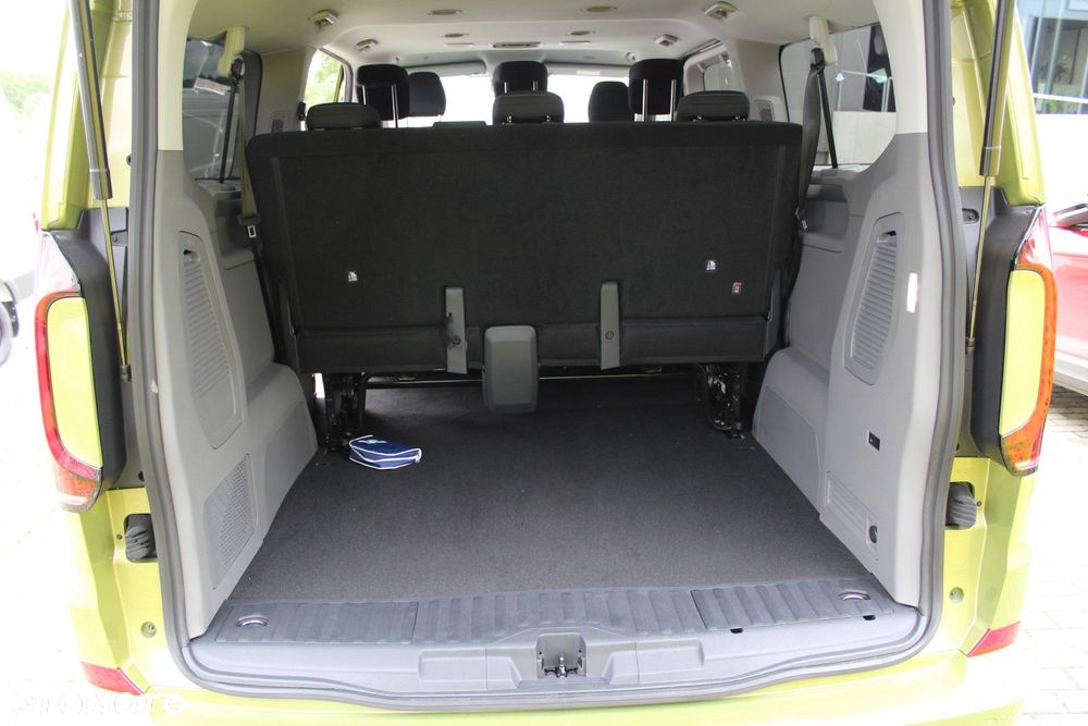 Volkswagen Caravelle - 8