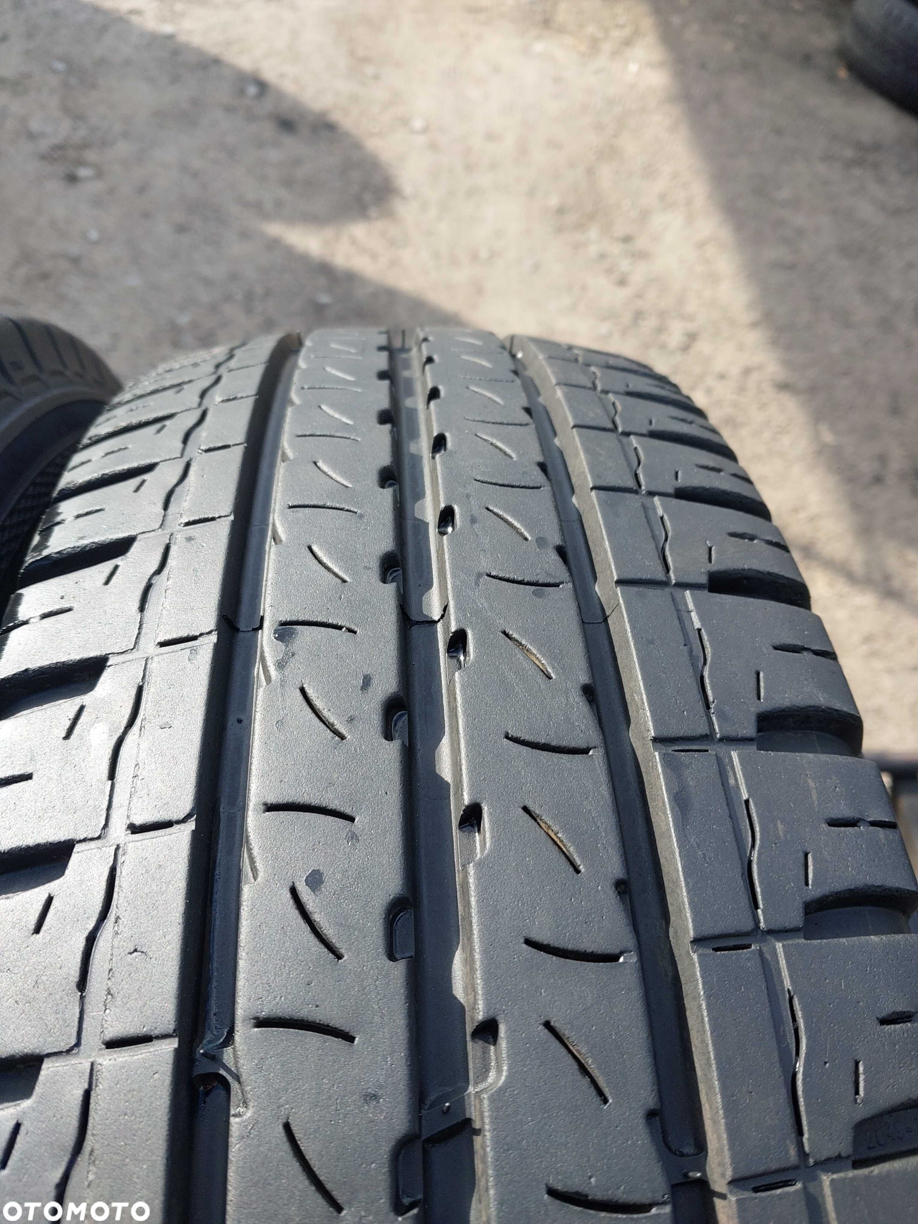 Opony letnie 215.70.15c Bus wzmacniane Kleber - 2