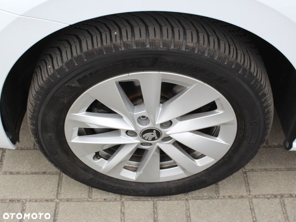 Skoda Scala 1.0 TSI Selection DSG - 32