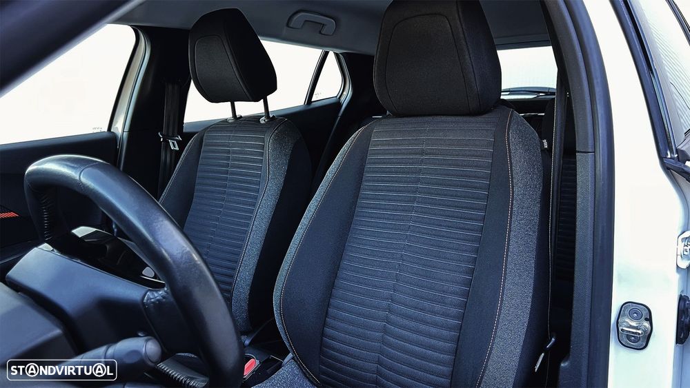 Peugeot 2008 BlueHDi 110 Active Pack - 17