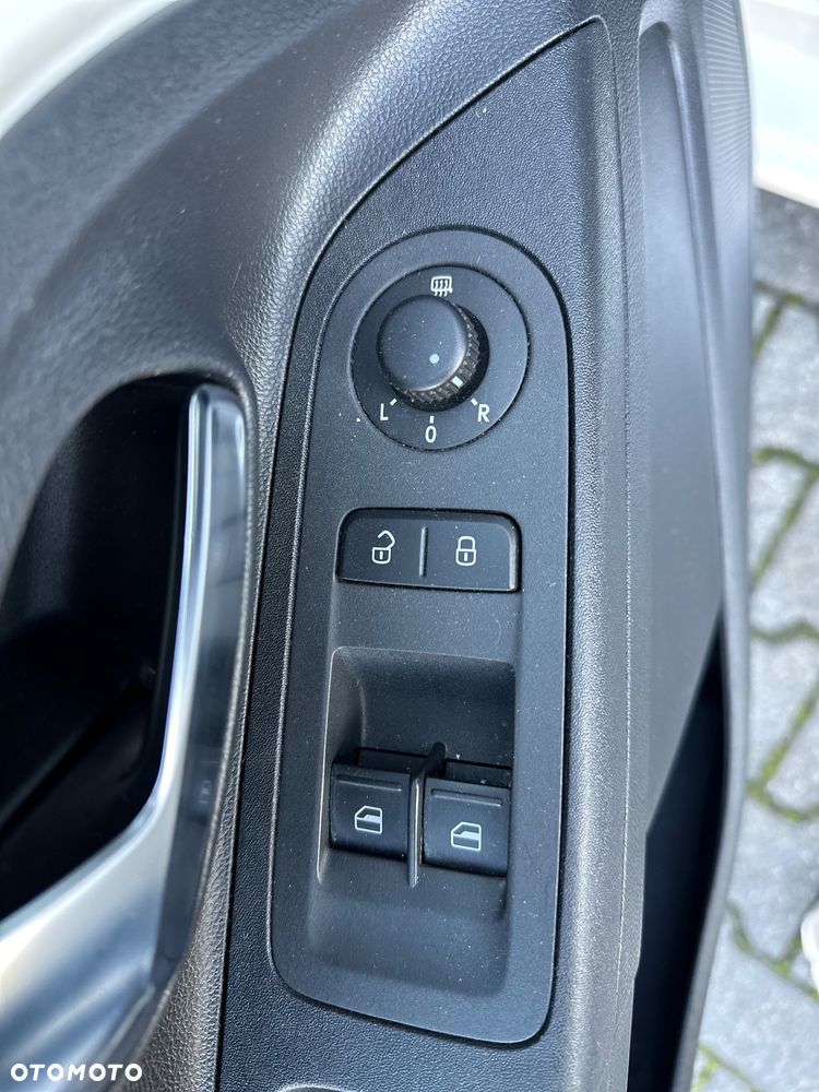 Volkswagen up! - 10