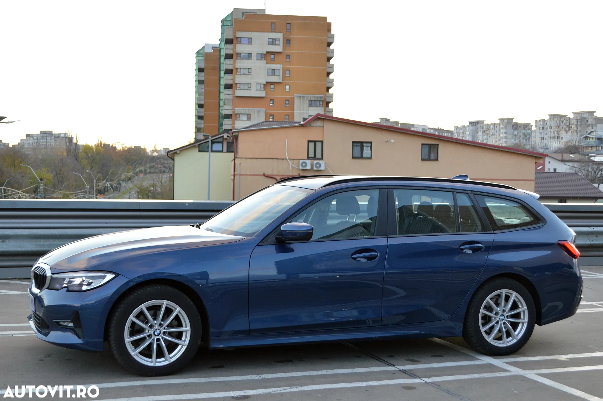 BMW Seria 3 318d Touring Aut. Advantage - 2