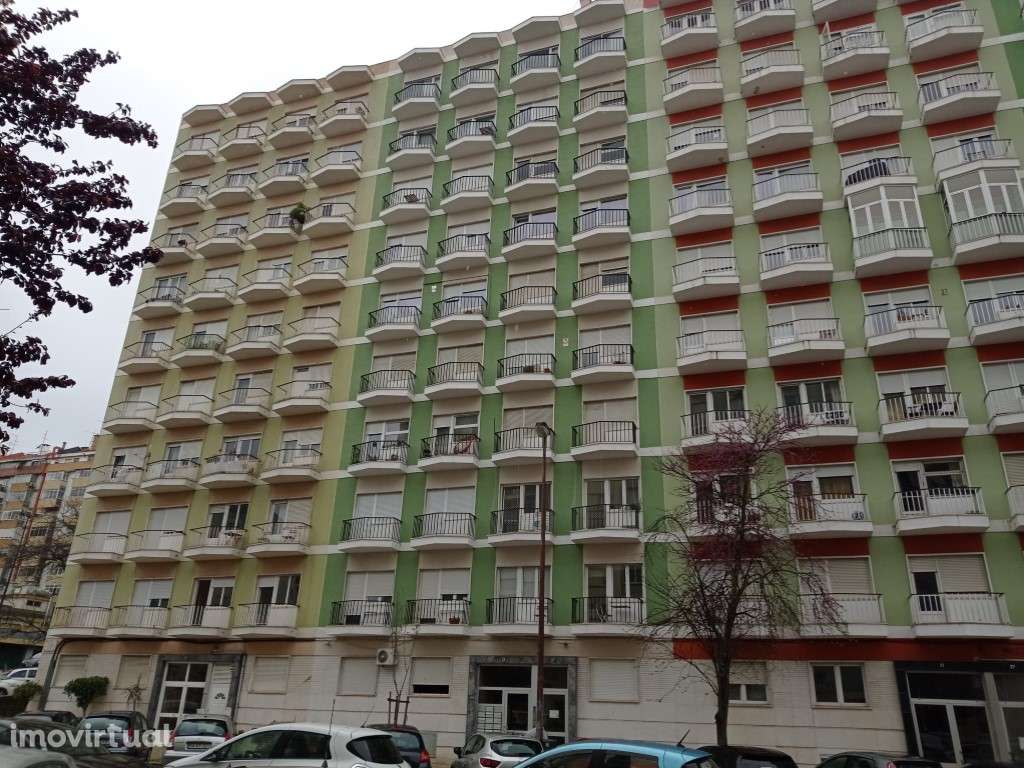 Apartamento T2 - totalmente remodelado, em Benfica - Grande imagem: 2/30