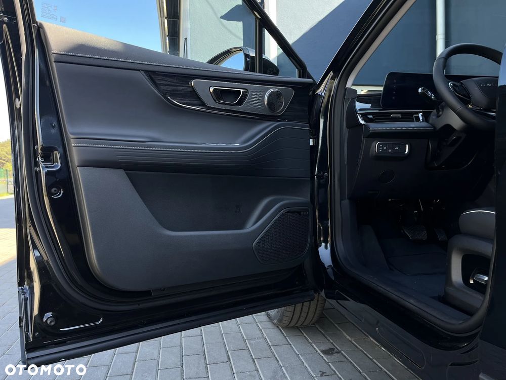 Omoda E5 - 11