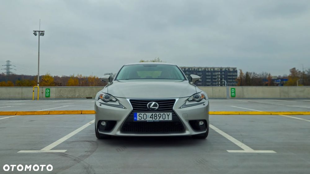 Lexus IS 200t Elite - 2