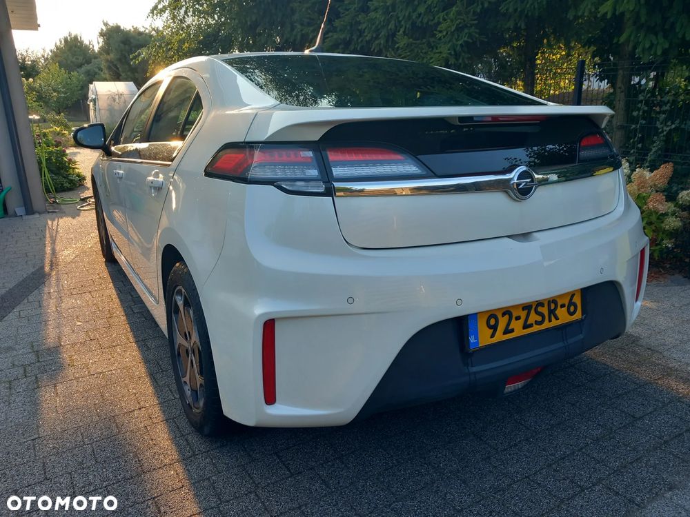 Opel Ampera - 20