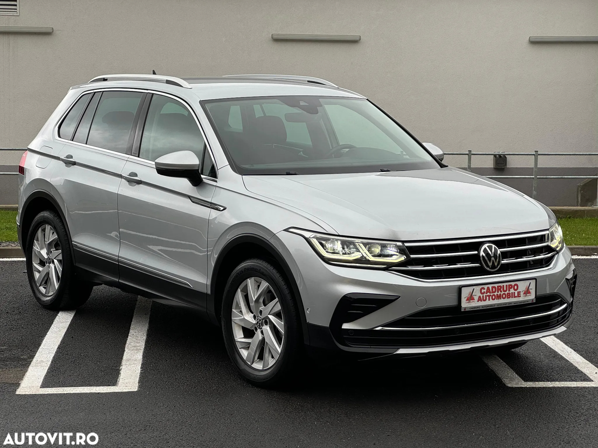 Volkswagen Tiguan 2.0 TDI SCR 4MOTION DSG Elegance - 22