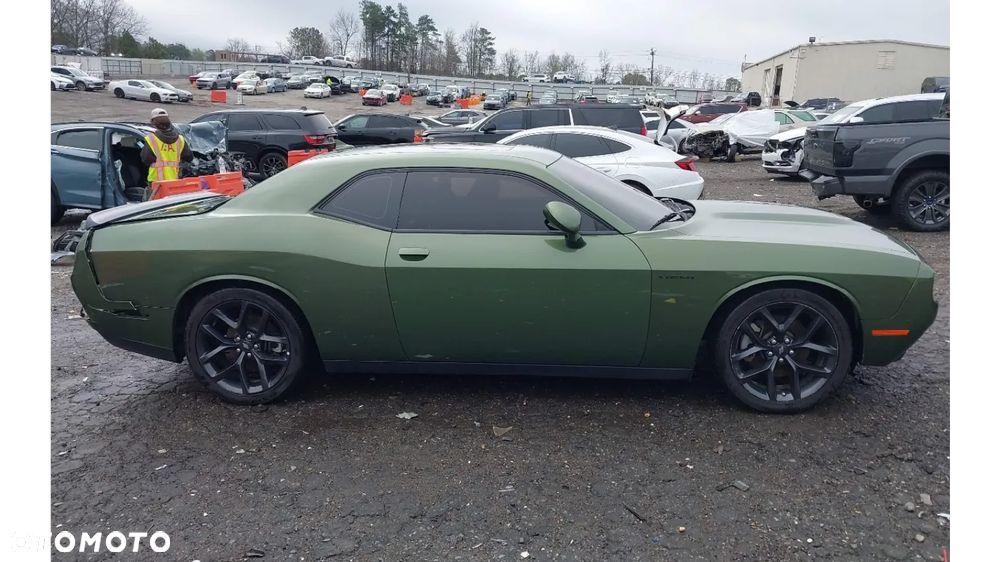 Dodge Challenger - 6