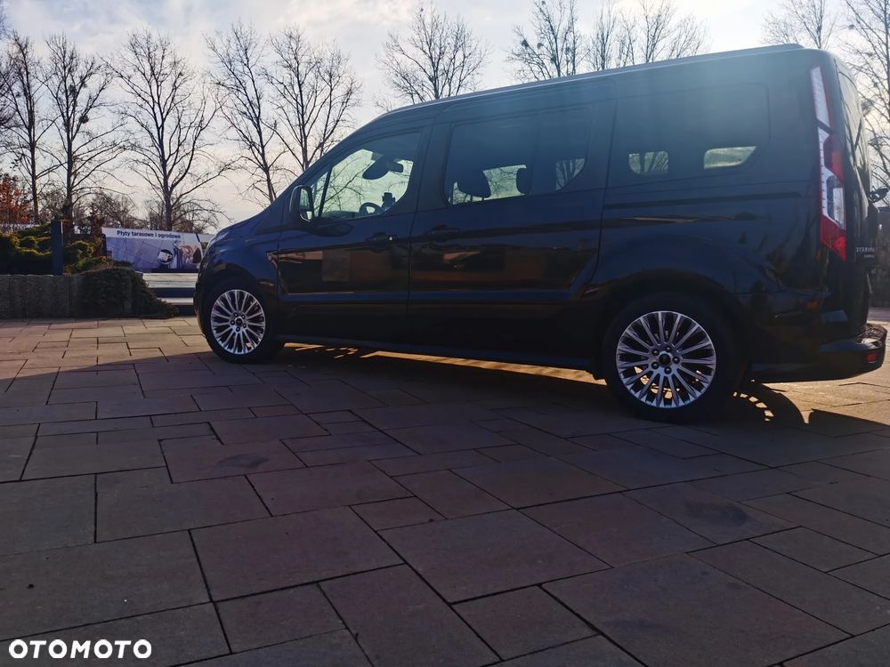 Ford Tourneo Connect Grand - 4