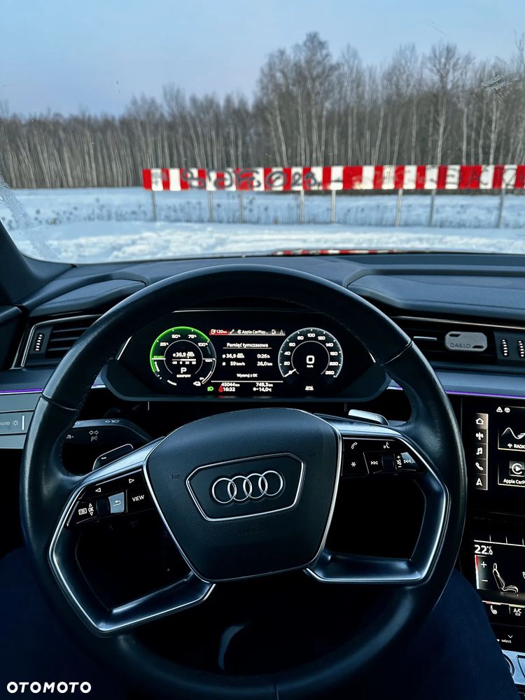 Audi e-tron 55 Quattro S Line - 11