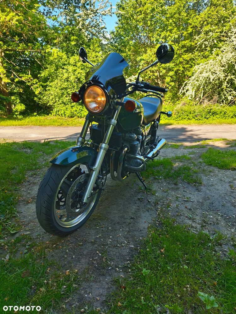 Kawasaki Zephyr - 1